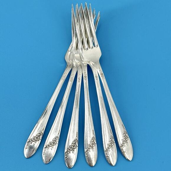 Oneida Community QUEEN BESS II Tudor Silver Plate 1946 Flatware 6-Dinner Forks - Picture 1 of 9